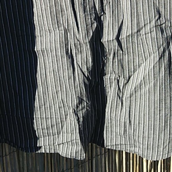 Kenneth Cole Men's Gray Black White Thin Striped Button Down - L - Picture 11 of 11